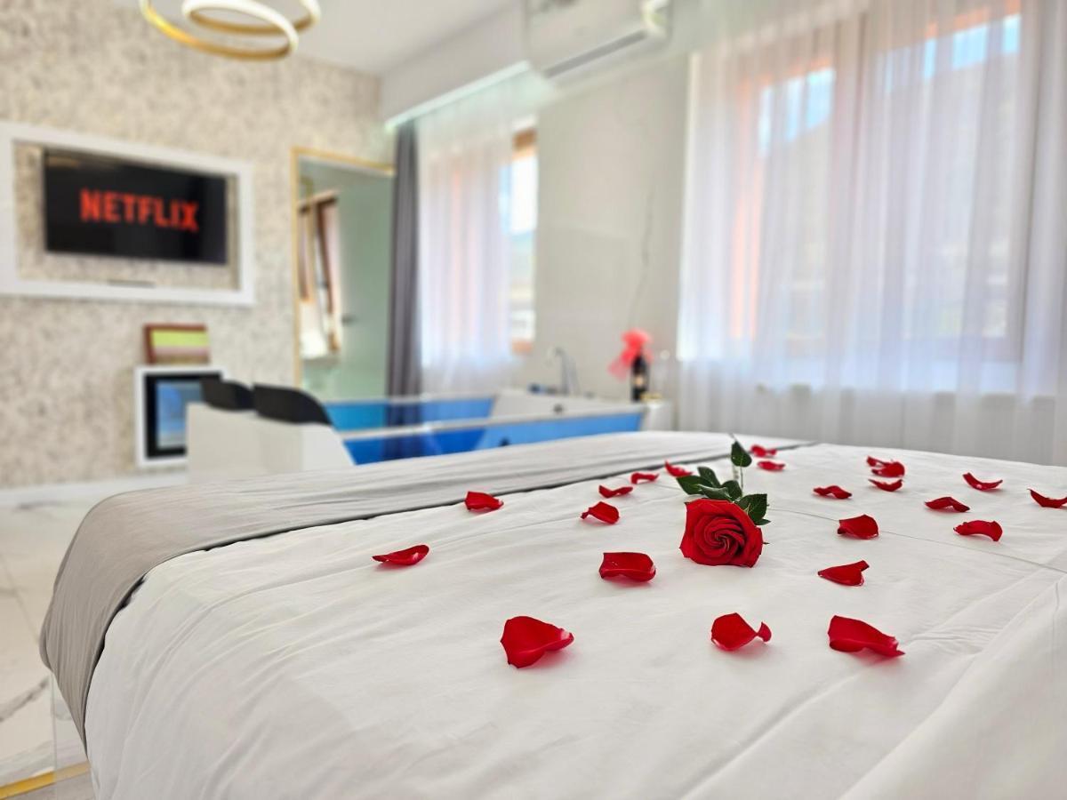 Bed and Breakfast Colt De Rai Resita Esterno foto
