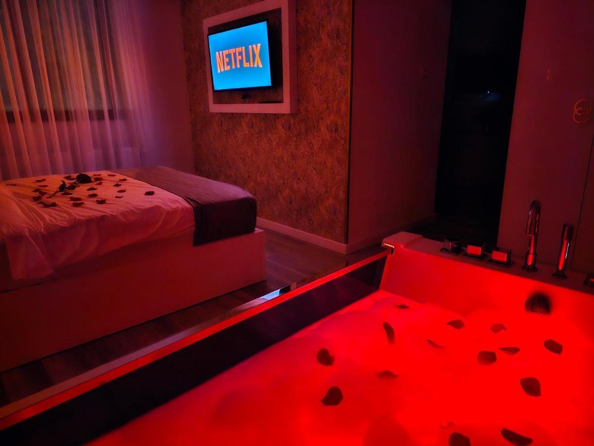 Bed and Breakfast Colt De Rai Resita Esterno foto