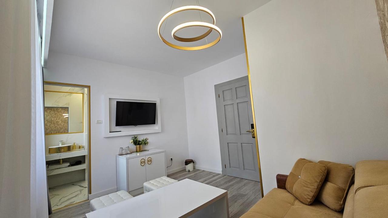 Bed and Breakfast Colt De Rai Resita Esterno foto