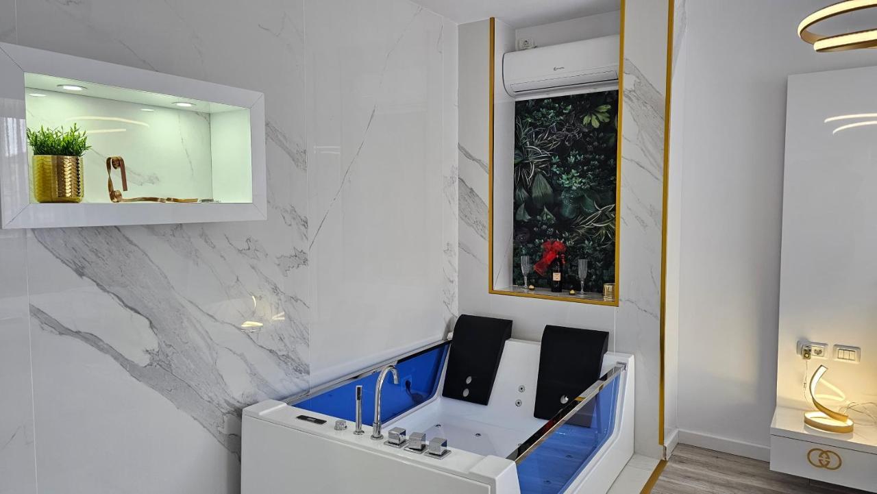 Bed and Breakfast Colt De Rai Resita Esterno foto