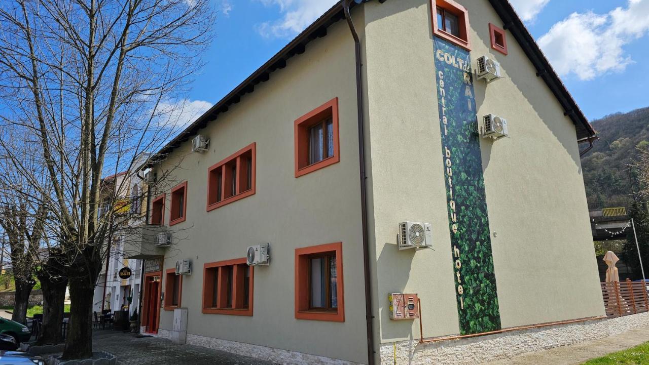 Bed and Breakfast Colt De Rai Resita Esterno foto