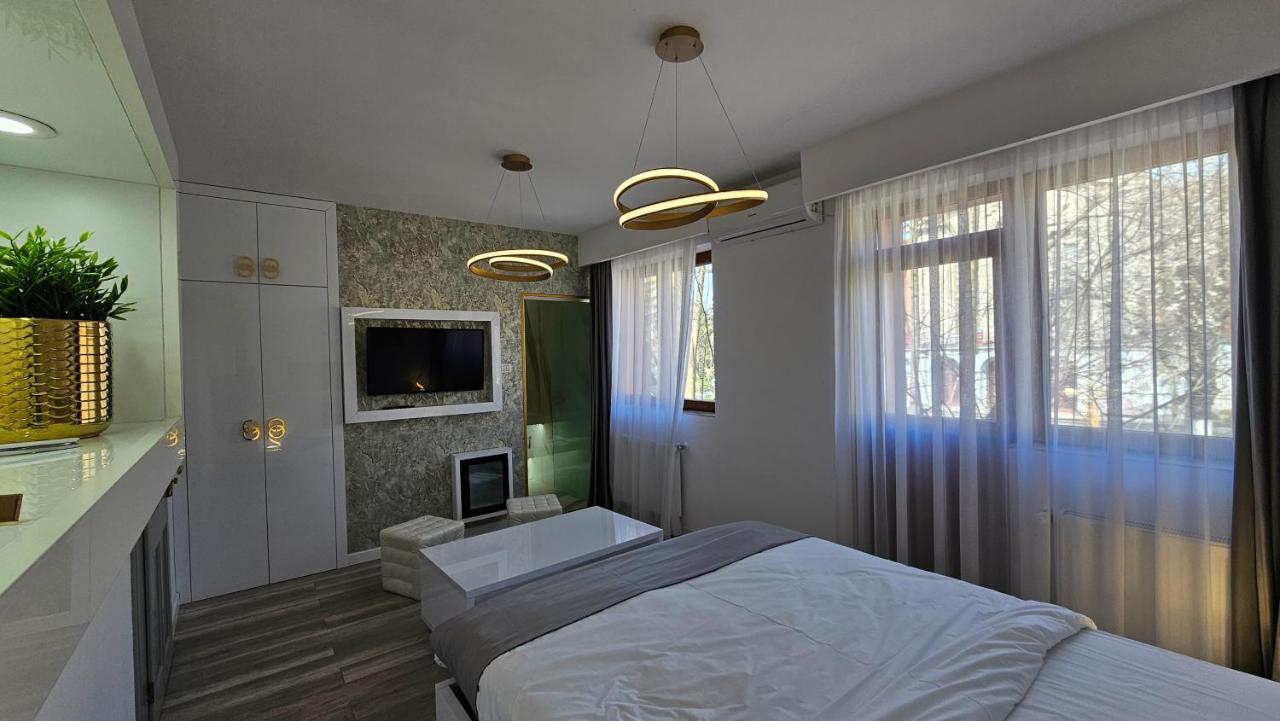 Bed and Breakfast Colt De Rai Resita Esterno foto