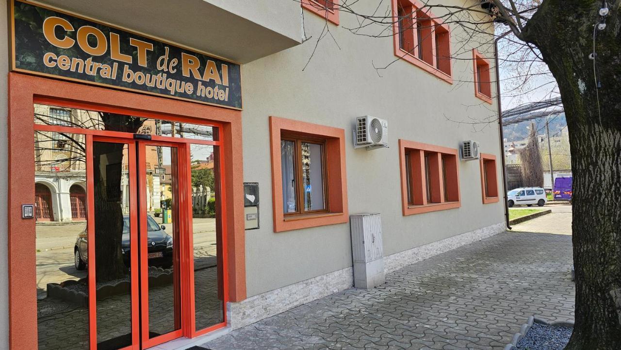 Bed and Breakfast Colt De Rai Resita Esterno foto