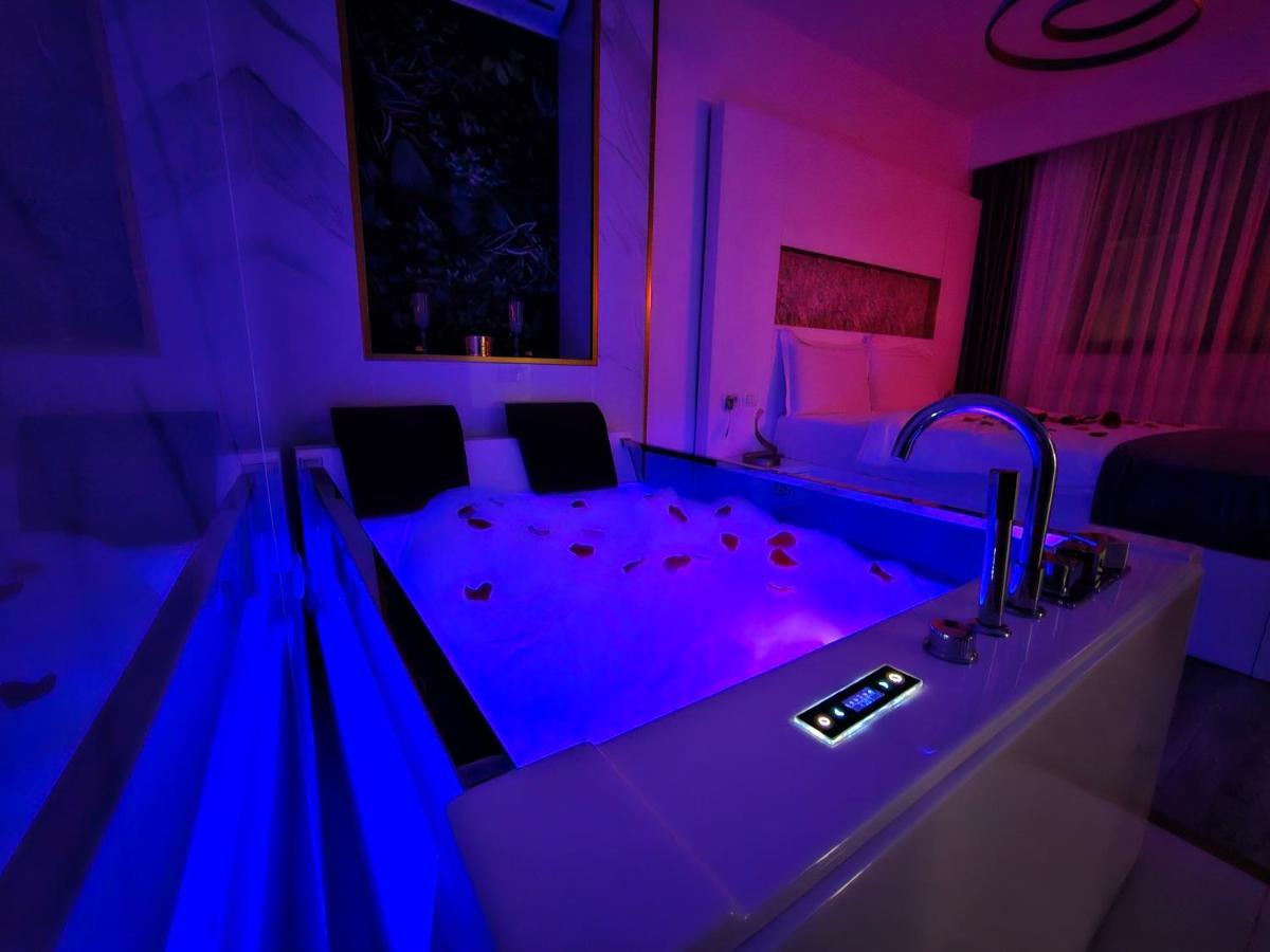 Bed and Breakfast Colt De Rai Resita Esterno foto